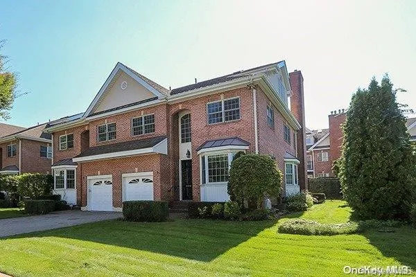 4a Nassau Drive Great Neck, NY 11021