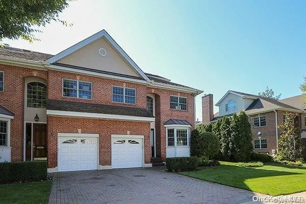 4a Nassau Drive Great Neck, NY 11021
