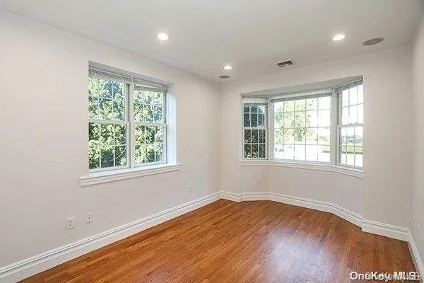 4a Nassau Drive Great Neck, NY 11021