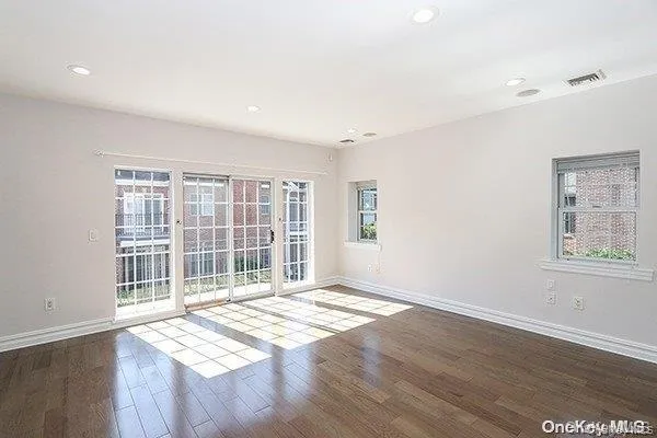 4a Nassau Drive Great Neck, NY 11021