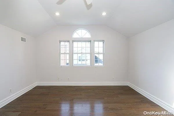 4a Nassau Drive Great Neck, NY 11021