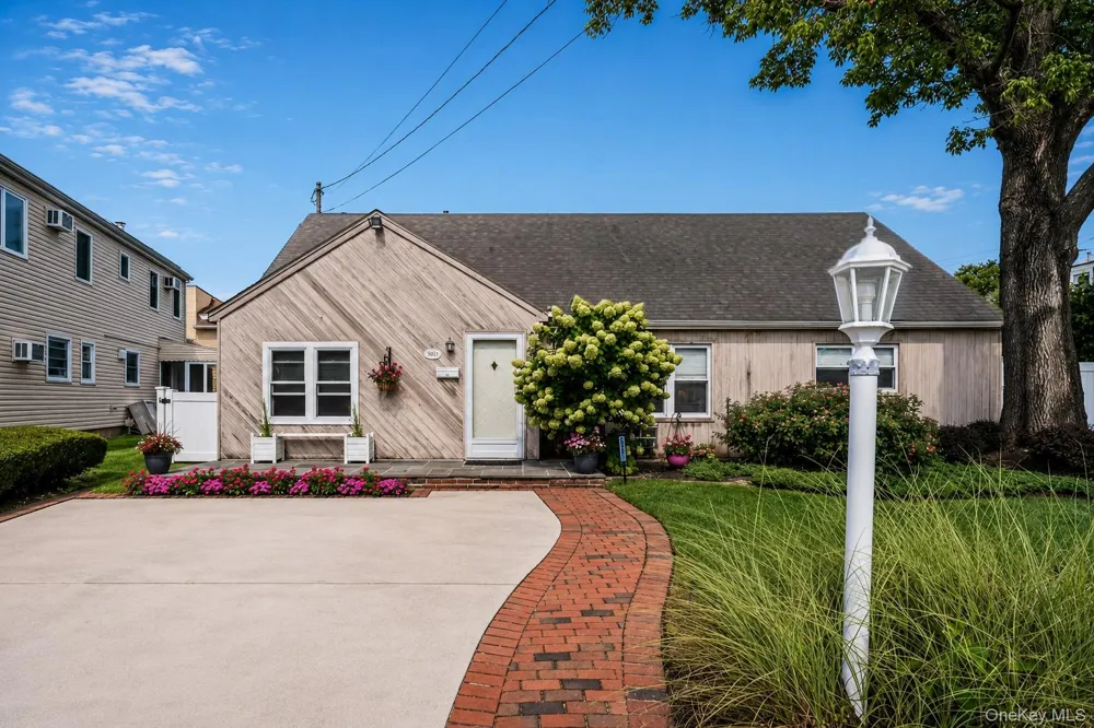 3001 Tinker Drive Oceanside, NY 11572