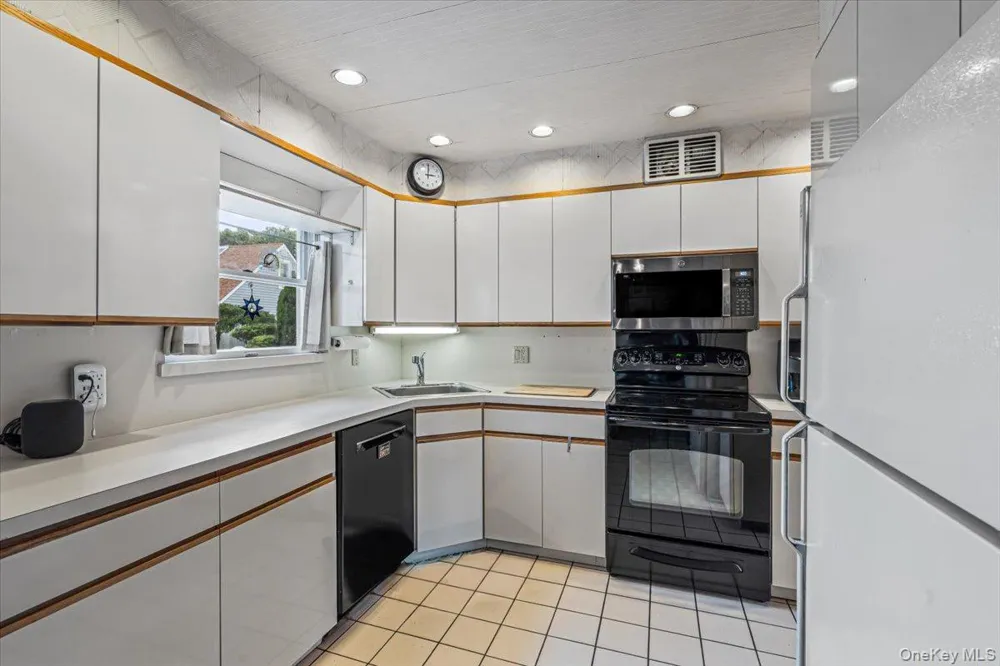 3001 Tinker Drive Oceanside, NY 11572
