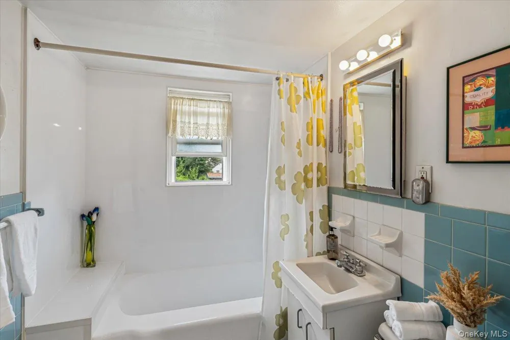 3001 Tinker Drive Oceanside, NY 11572