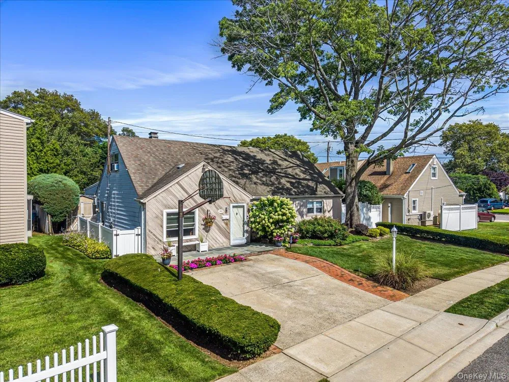 3001 Tinker Drive Oceanside, NY 11572