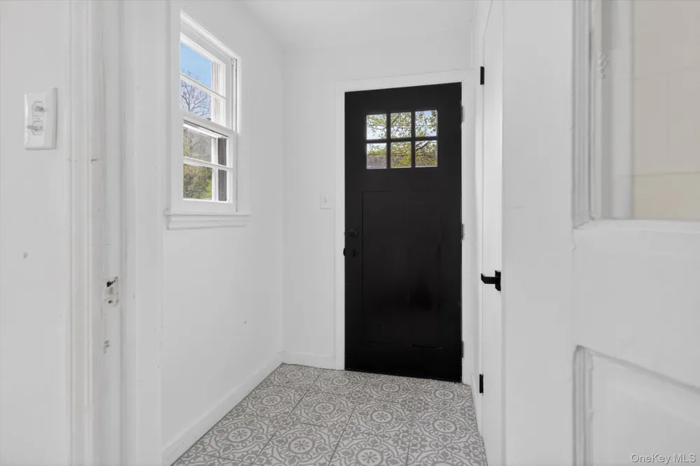 14 Roslyn Street Ellenville, NY 12428