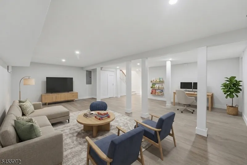 588 Maple Ave Saddle Brook, NJ 07663
