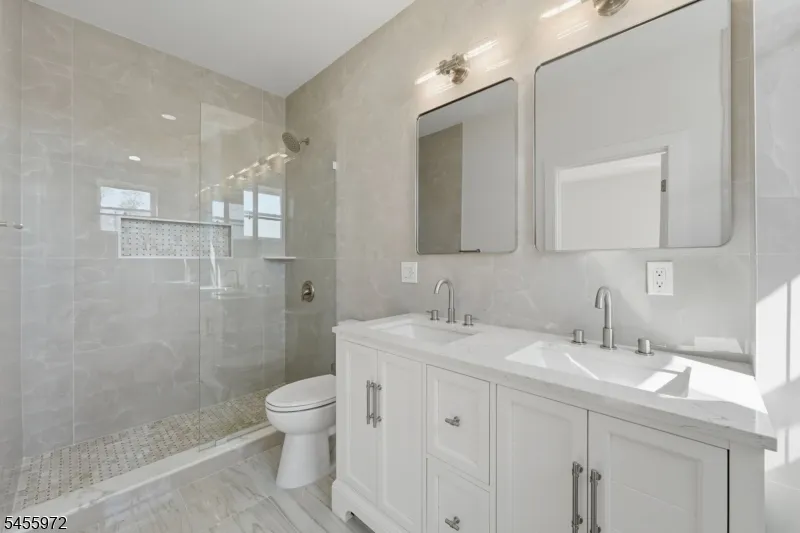 588 Maple Ave Saddle Brook, NJ 07663