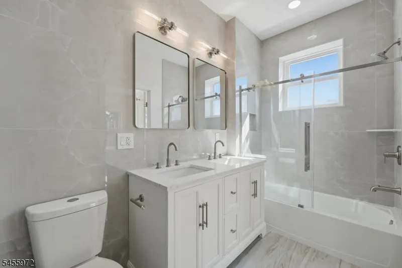 588 Maple Ave Saddle Brook, NJ 07663