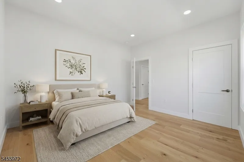 588 Maple Ave Saddle Brook, NJ 07663