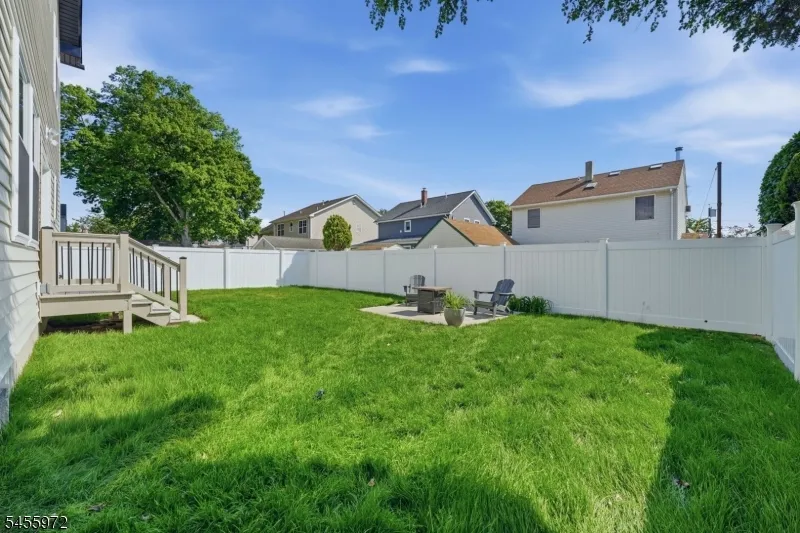 588 Maple Ave Saddle Brook, NJ 07663