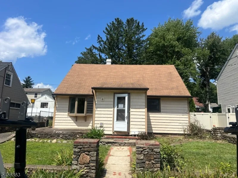 27 Charles Ter Waldwick, NJ 07463