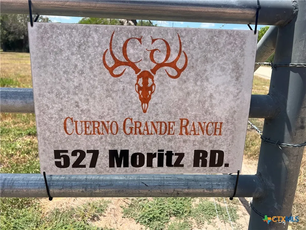 527 Moritz Road Meyersville, TX 77974
