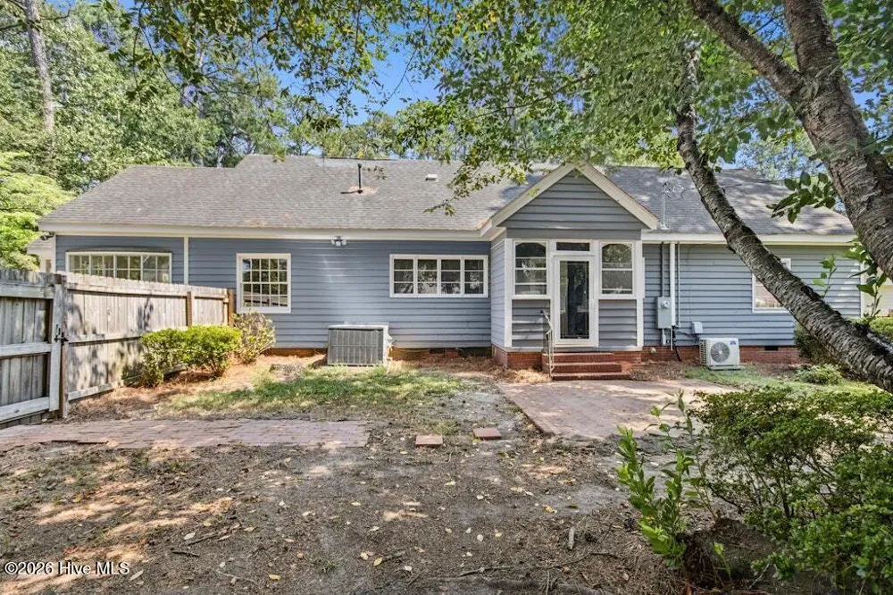 1106 S 1st Street Smithfield, NC 27577