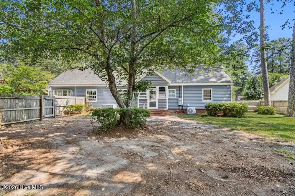 1106 S 1st Street Smithfield, NC 27577
