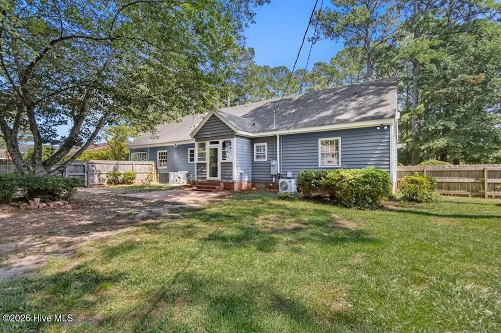 1106 S 1st Street Smithfield, NC 27577