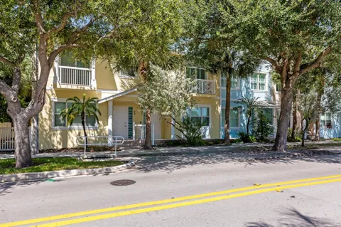 29 NE 24TH AVENUE #29