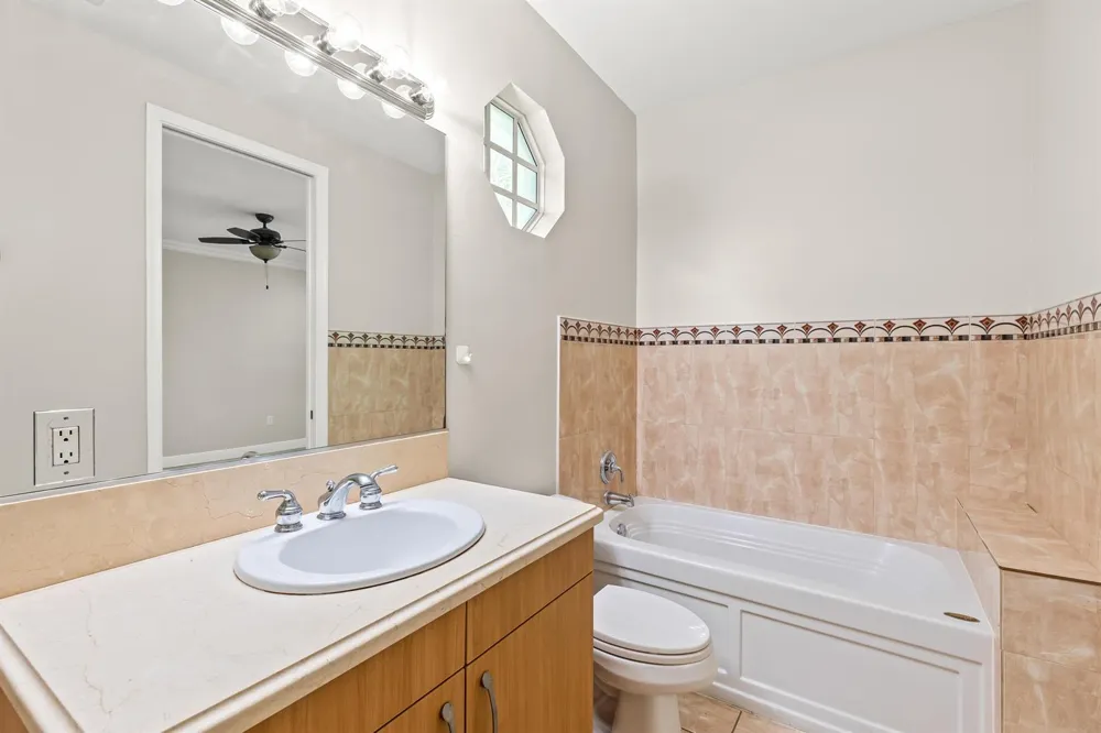 29 NE 24TH AVENUE #29 Pompano Beach, FL 33062