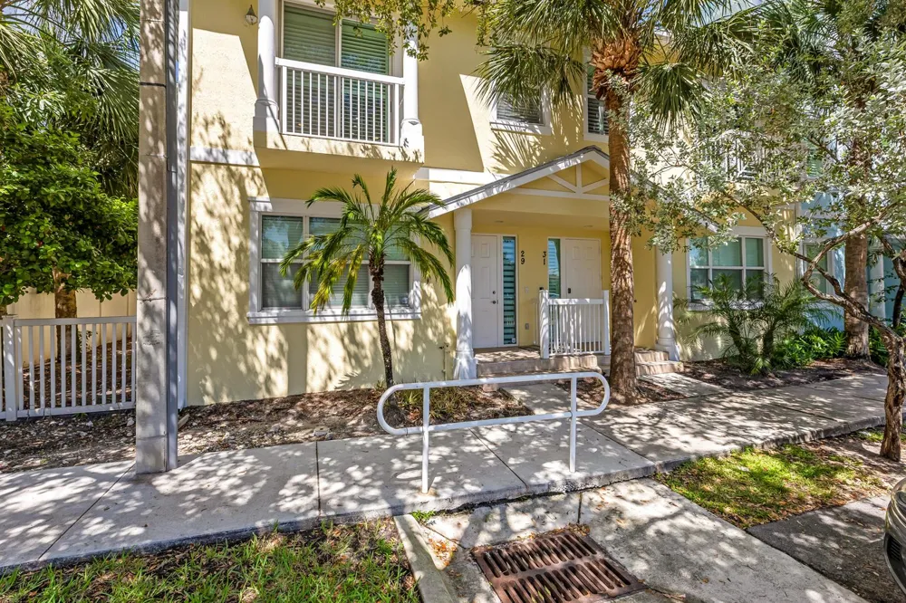 29 NE 24TH AVENUE #29 Pompano Beach, FL 33062