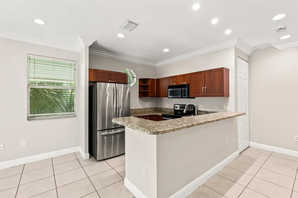 29 NE 24TH AVENUE #29 Pompano Beach, FL 33062