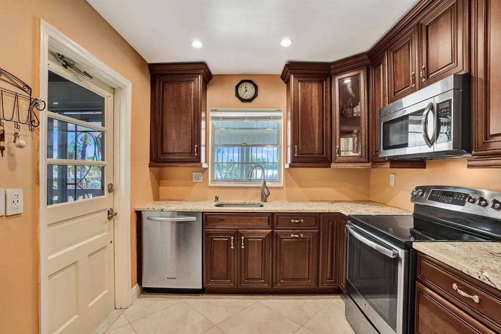 2121 NE 68TH STREET #202 Fort Lauderdale, FL 33308
