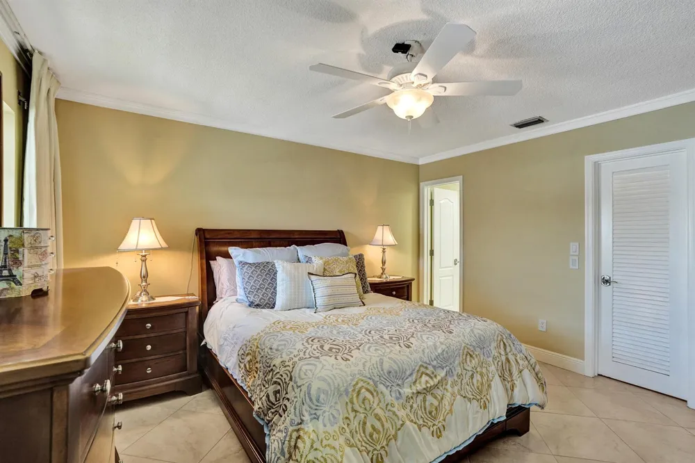 2121 NE 68TH STREET #202 Fort Lauderdale, FL 33308