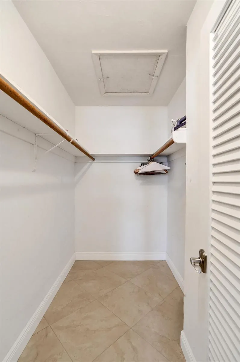 2121 NE 68TH STREET #202 Fort Lauderdale, FL 33308