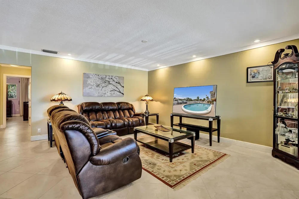 2121 NE 68TH STREET #202 Fort Lauderdale, FL 33308