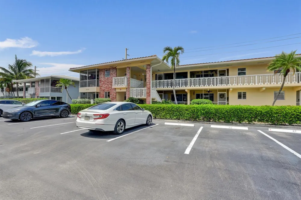 2121 NE 68TH STREET #202 Fort Lauderdale, FL 33308