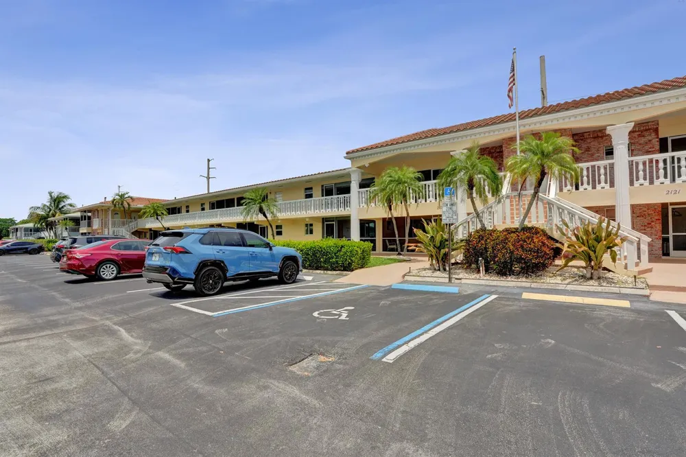 2121 NE 68TH STREET #202 Fort Lauderdale, FL 33308