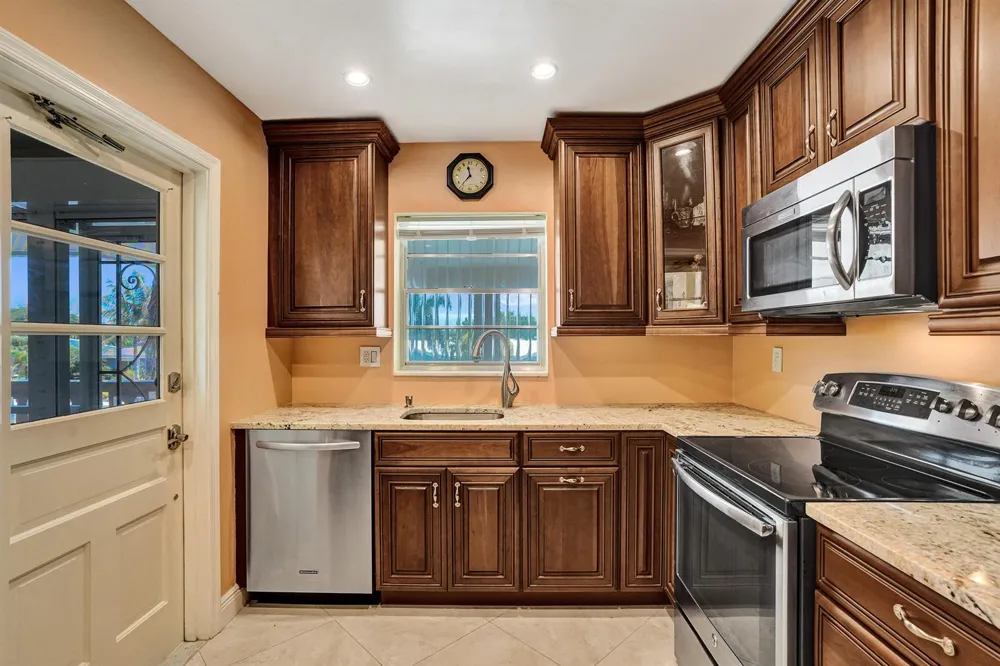 2121 NE 68TH STREET #202 Fort Lauderdale, FL 33308