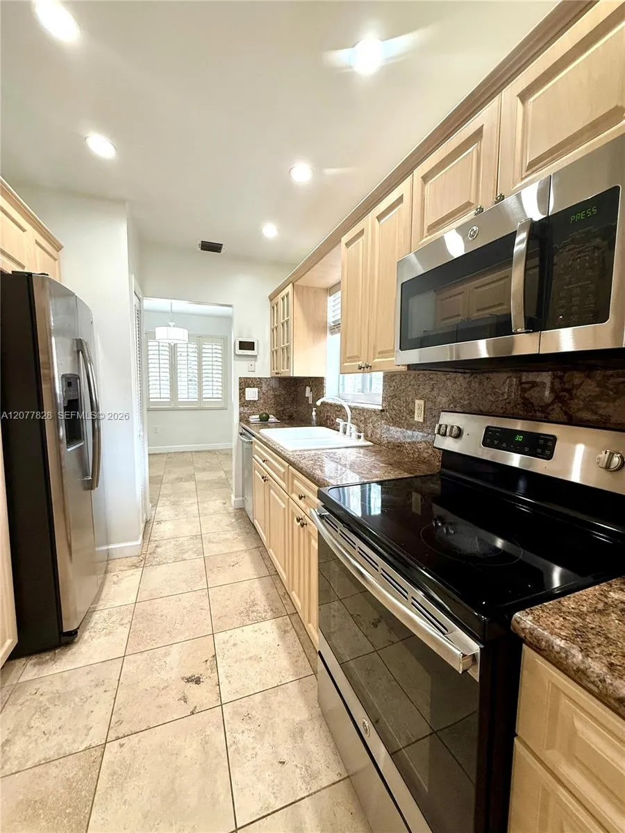 1340 Miami Springs Ave #o Miami Springs, FL 33166
