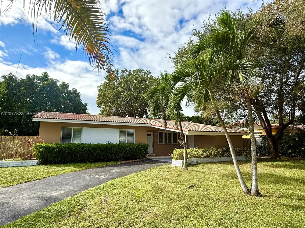 1340 Miami Springs Ave #o Miami Springs, FL 33166