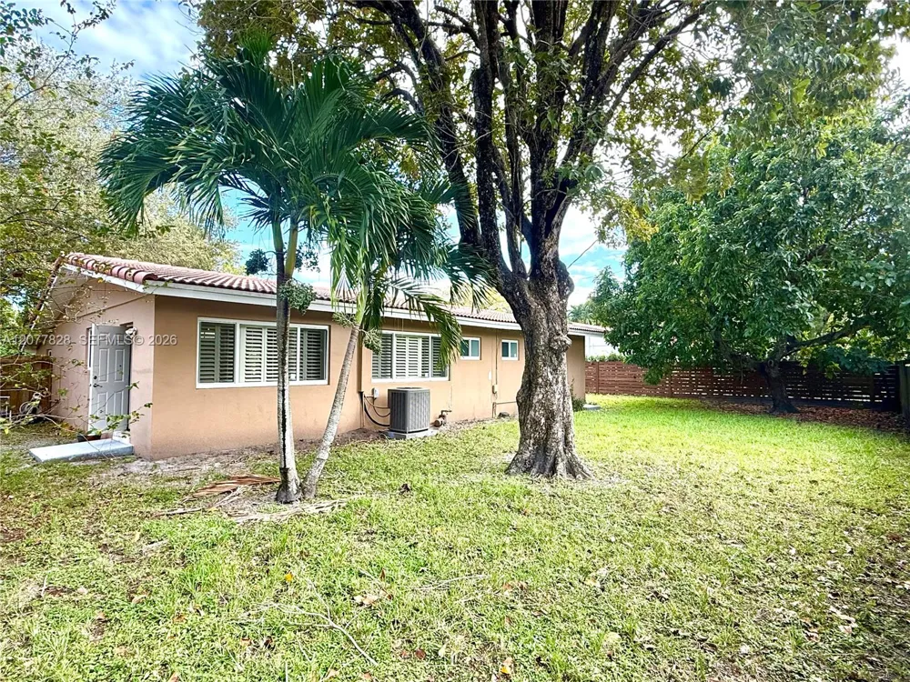 1340 Miami Springs Ave #o Miami Springs, FL 33166