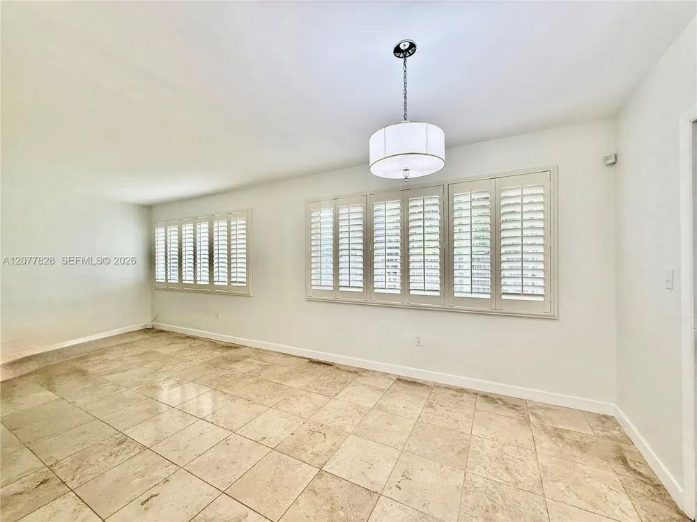 1340 Miami Springs Ave #o Miami Springs, FL 33166