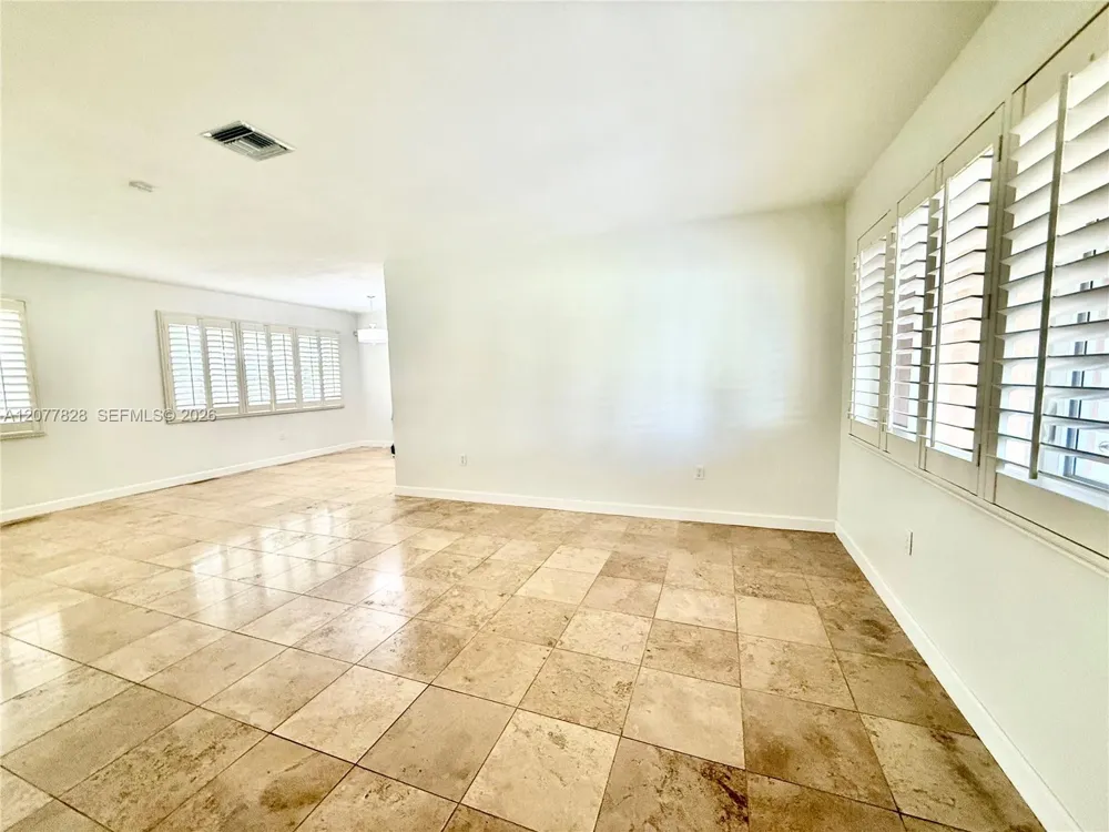 1340 Miami Springs Ave #o Miami Springs, FL 33166