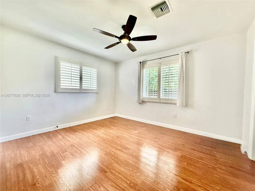 1340 Miami Springs Ave #o Miami Springs, FL 33166