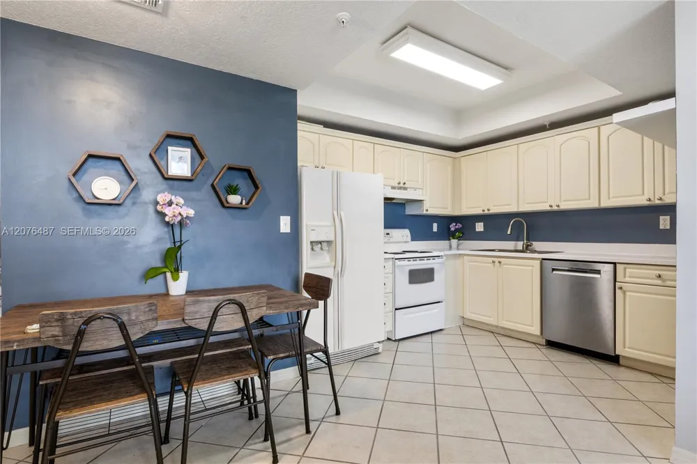 3500 Coral Way #1404 Miami, FL 33145