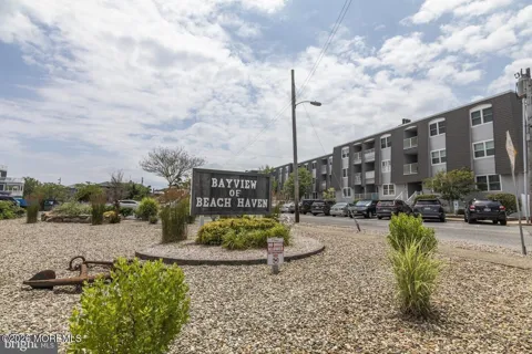310 Southwest Avenue #E1