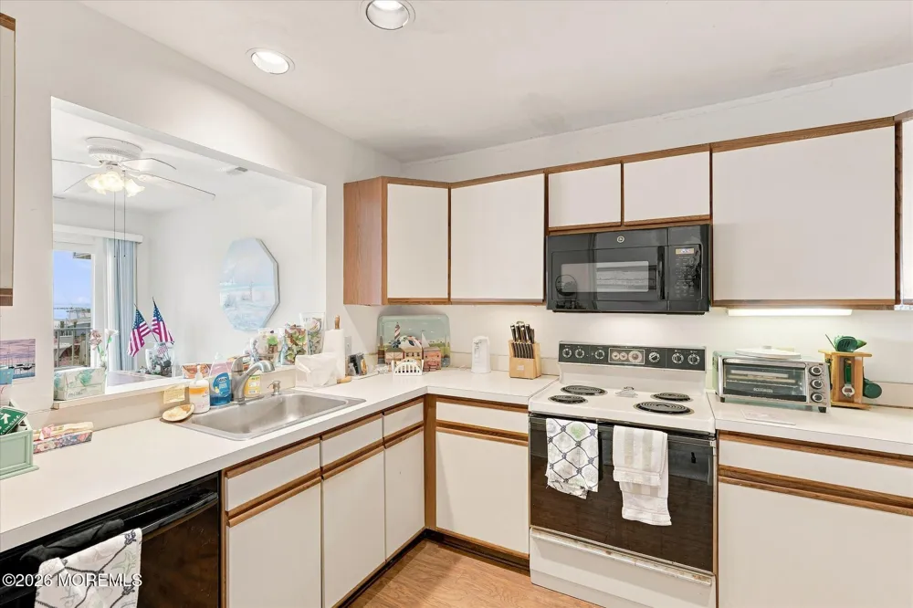 310 Southwest Avenue #E1 Beach Haven, NJ 08008