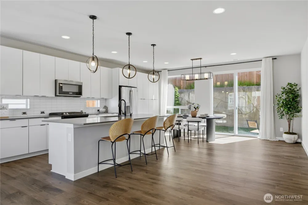 22615 69th Place W Mountlake Terrace, WA 98043