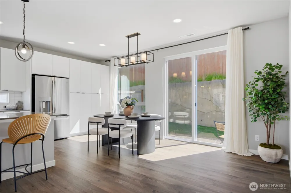 22615 69th Place W Mountlake Terrace, WA 98043