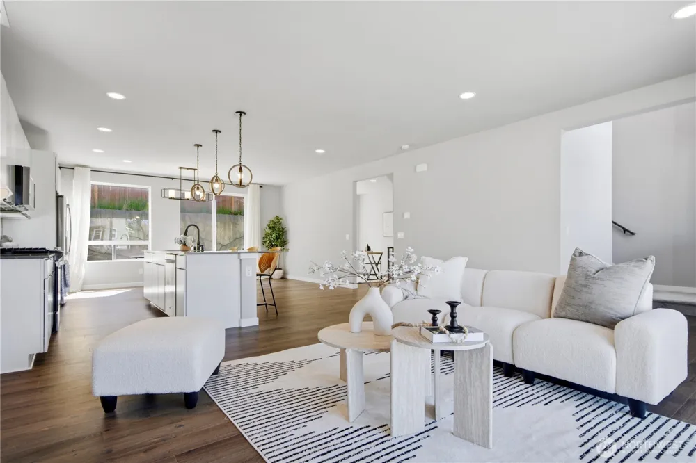 22615 69th Place W Mountlake Terrace, WA 98043