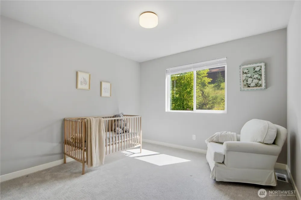 22615 69th Place W Mountlake Terrace, WA 98043