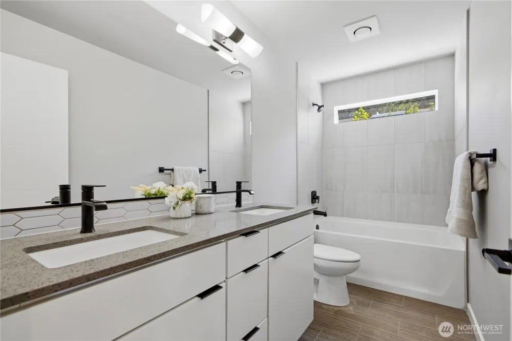 22615 69th Place W Mountlake Terrace, WA 98043