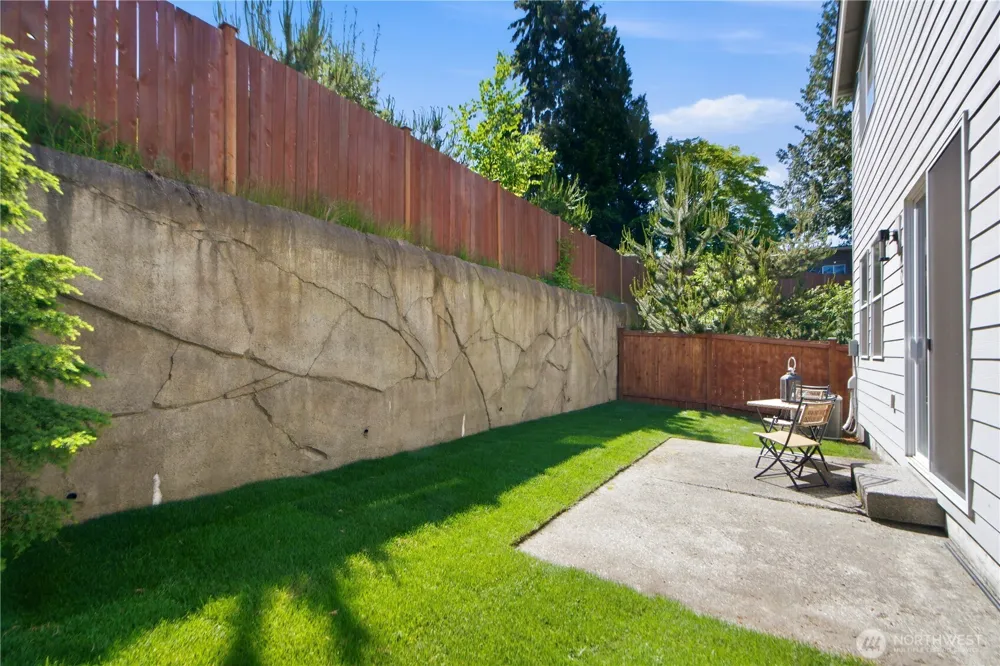 22615 69th Place W Mountlake Terrace, WA 98043