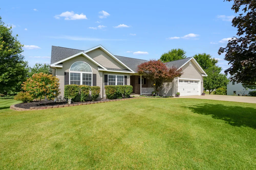 53015 Meadow View Lane Antwerp Township, MI 49079