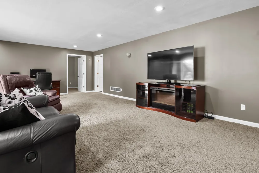 53015 Meadow View Lane Antwerp Township, MI 49079
