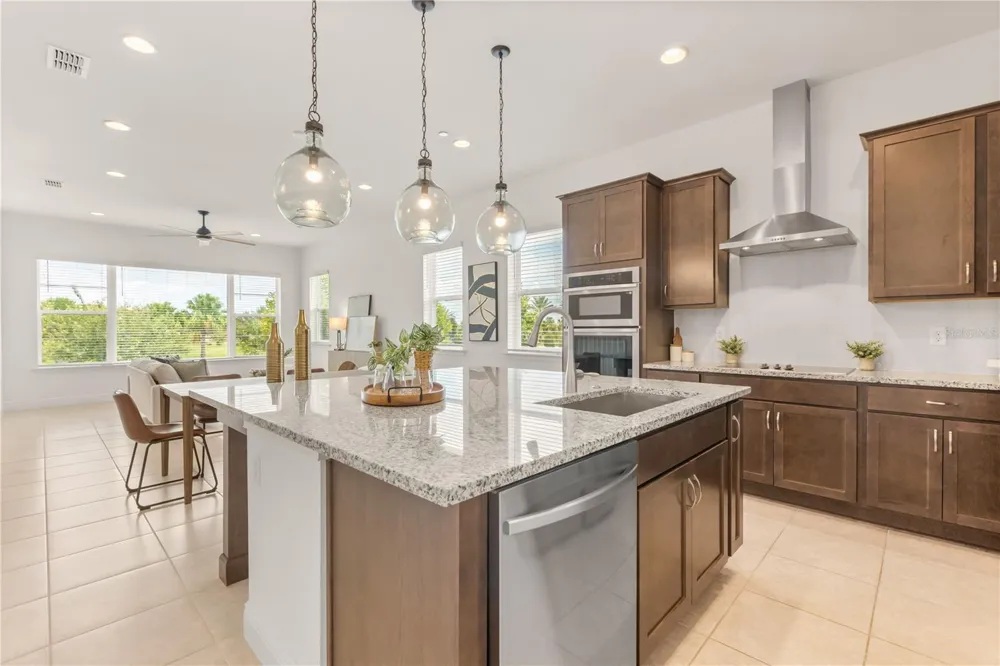 9892 BUCKLOW HILL DRIVE Orlando, FL 32832