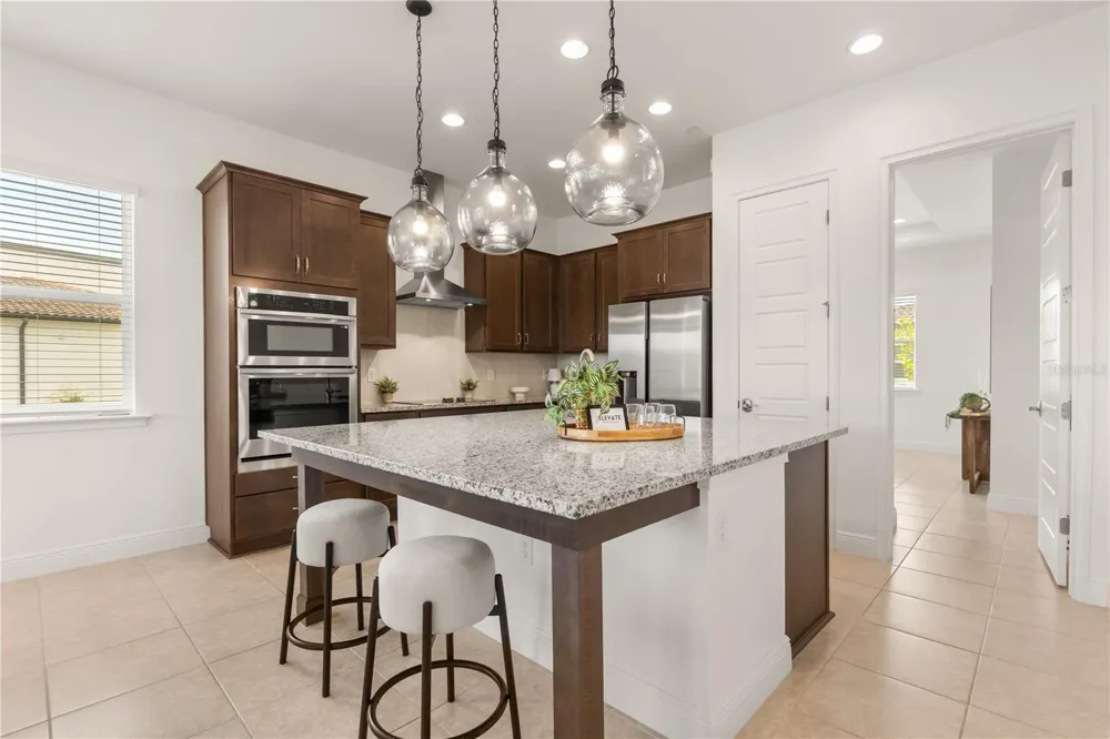 9892 BUCKLOW HILL DRIVE Orlando, FL 32832